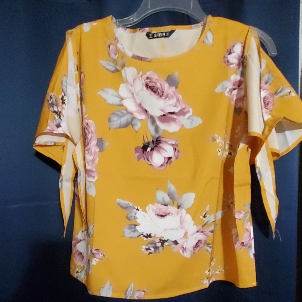 Closet clearout $10 or under